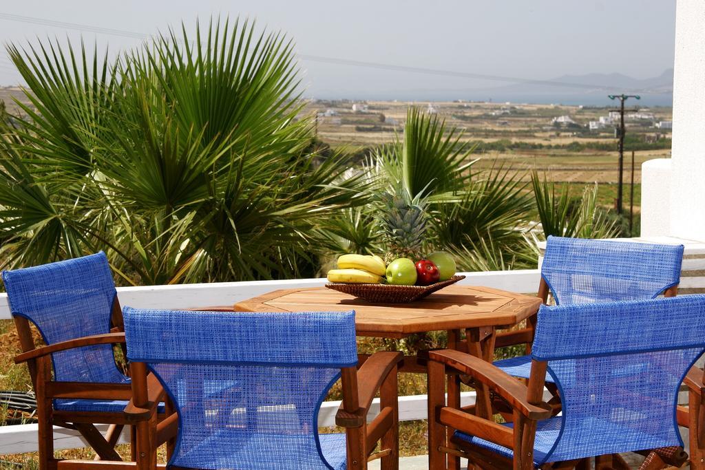 Anna Platanou Hotel Páros Rum bild